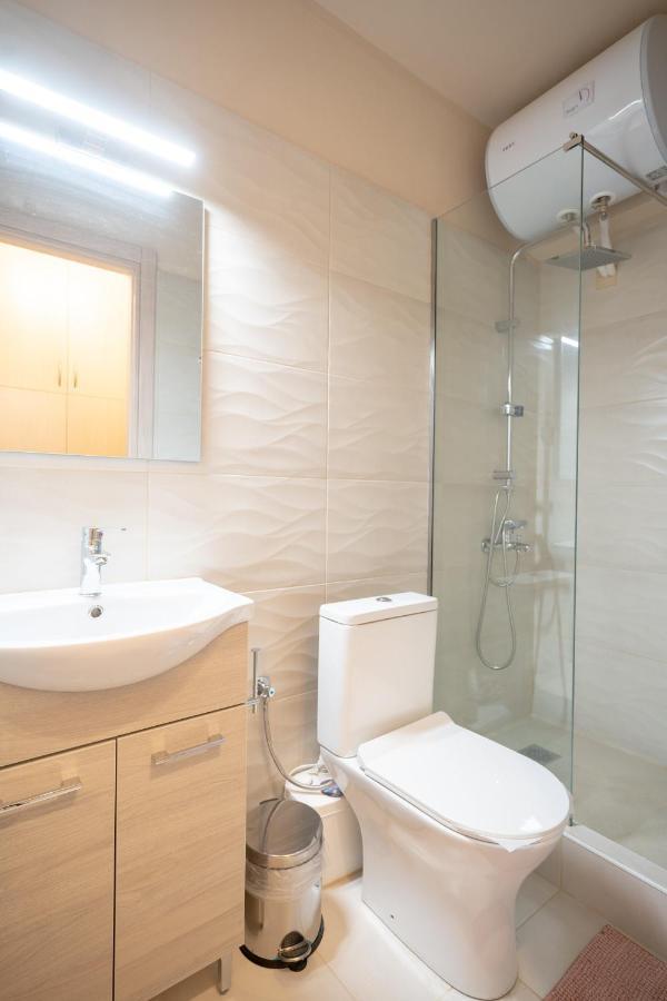 Monastiraki Metro St Studio For 2 Persons Ateny Zewnętrze zdjęcie