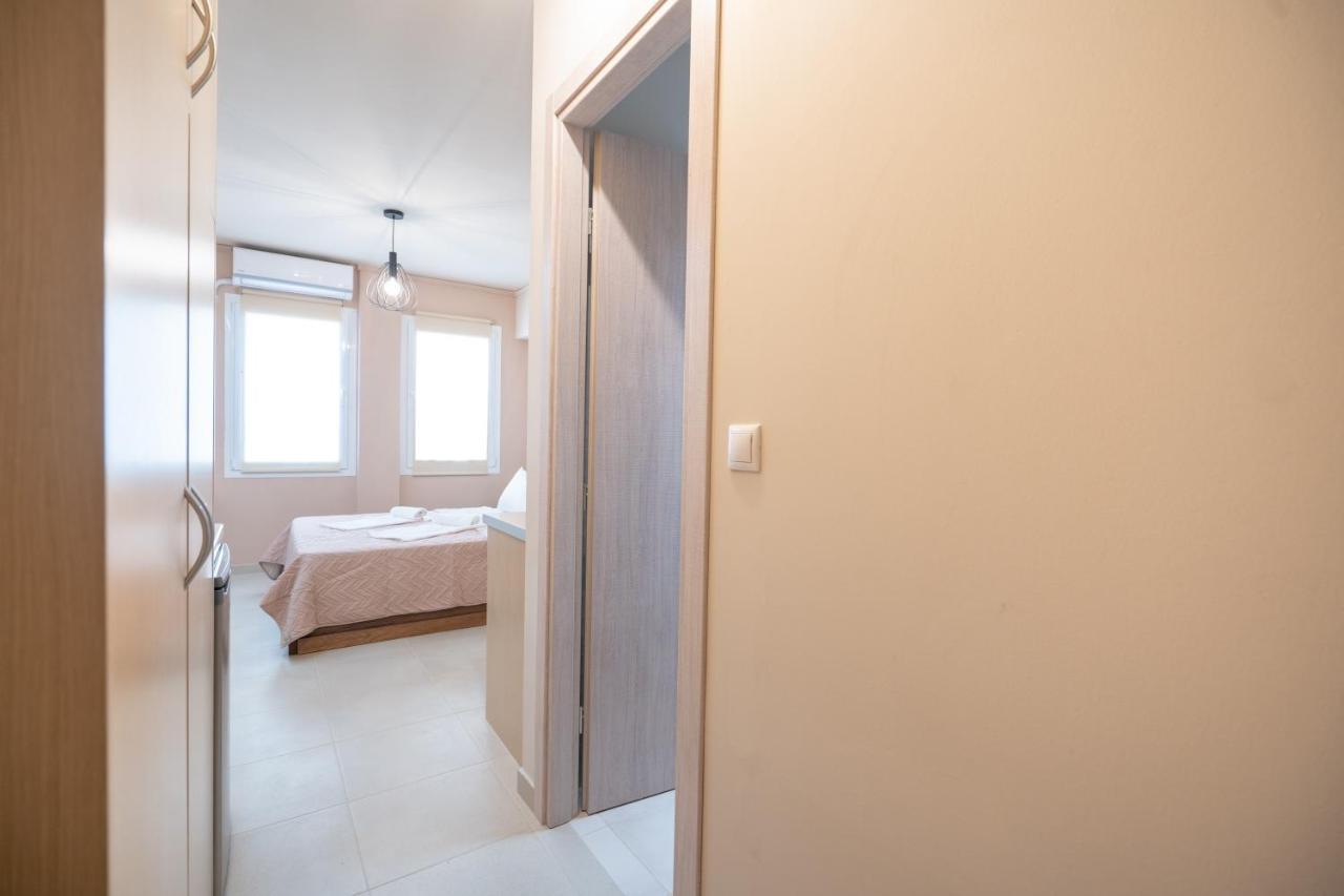 Monastiraki Metro St Studio For 2 Persons Ateny Zewnętrze zdjęcie